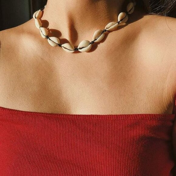 Natural Shell Choker Faux Pearl Cowrie Summer Necklace Adjustable - Picture 2 of 2